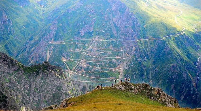 Las carreteras más increíbles del mundo12