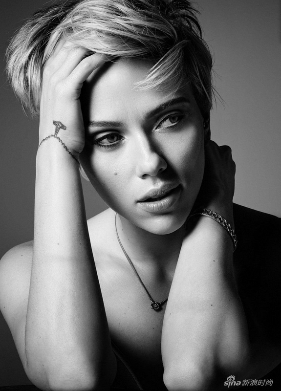 Scarlett Johansson interpreta elegancia y sensualidad a la vez 1