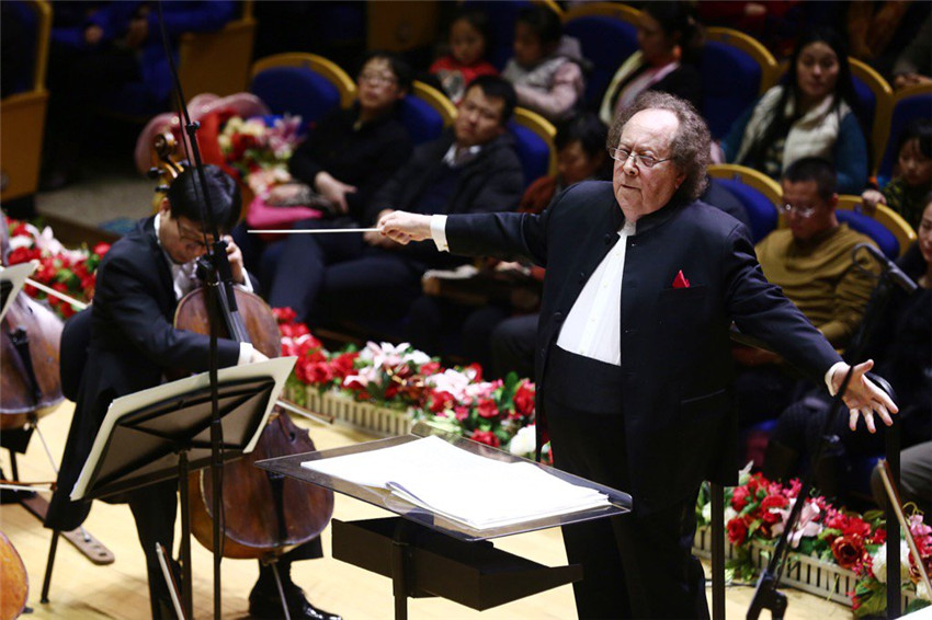 La melodía de José Serebrier en Beijing