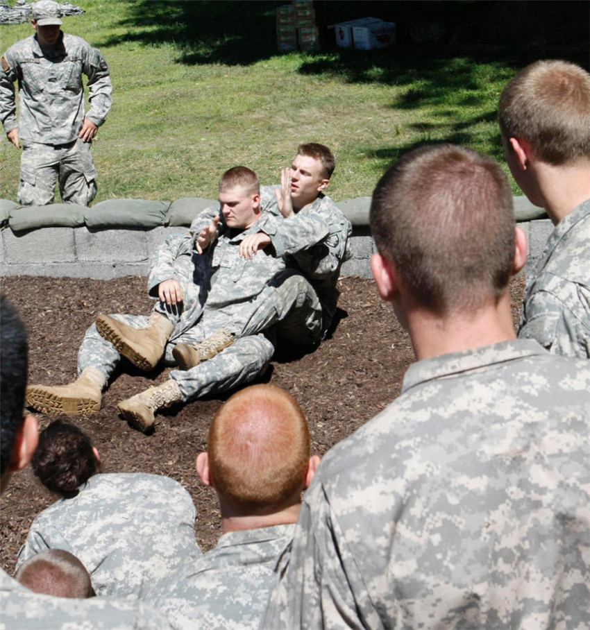 Imágenes reveladas de clases de pelea de la Academia Militar de EEUU