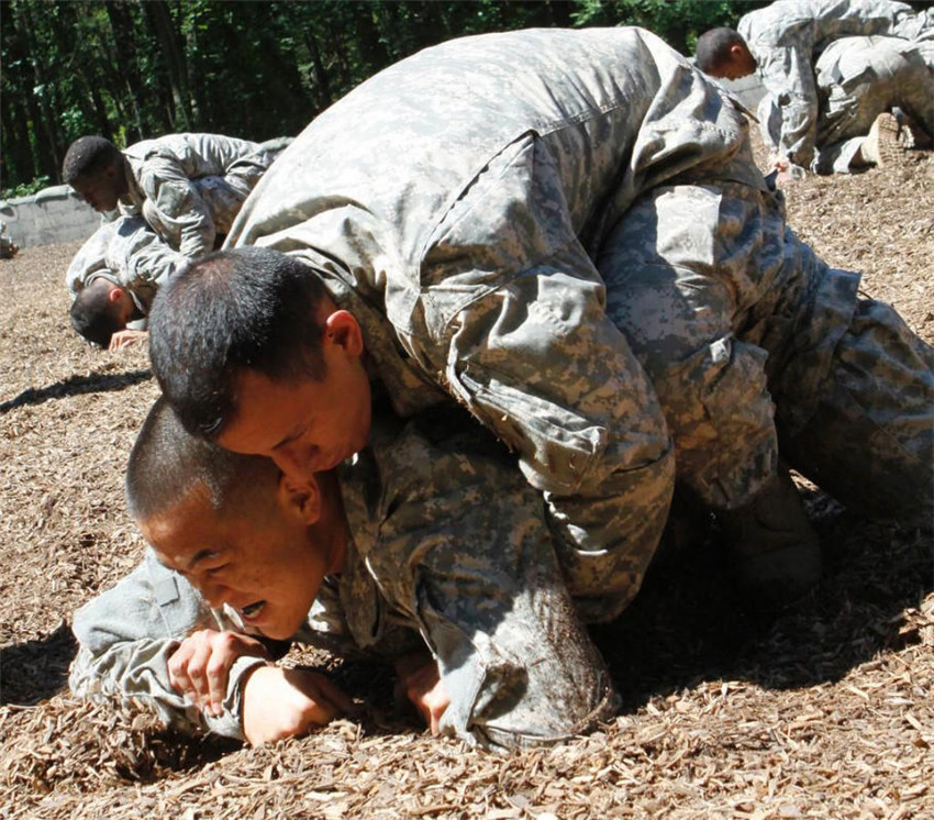 Imágenes reveladas de clases de pelea de la Academia Militar de EEUU