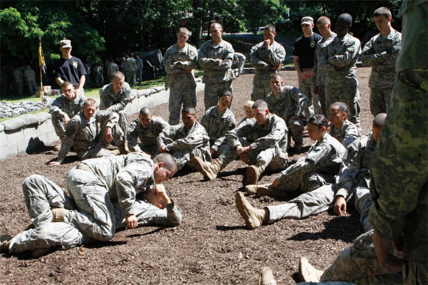 Imágenes reveladas de clases de pelea de la Academia Militar de EEUU