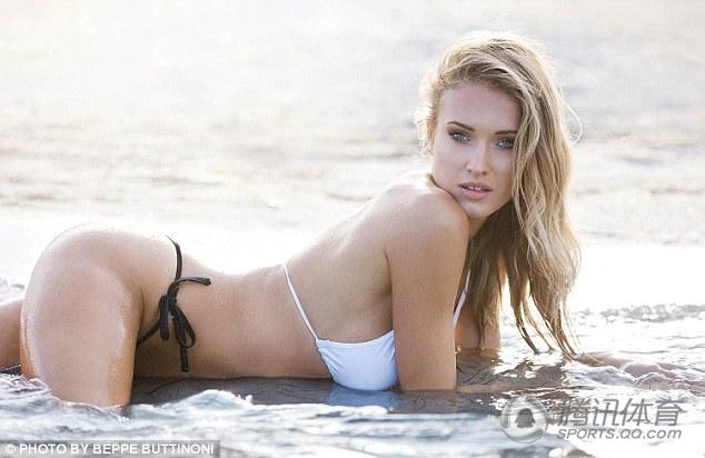 Ela Kawalec, la sexy novia de Leonardo DiCaprio, ostenta su sensualidad 8