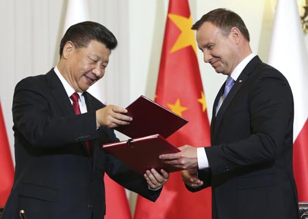 China y Polonia elevan lazos a nivel de asociación estratégica integral