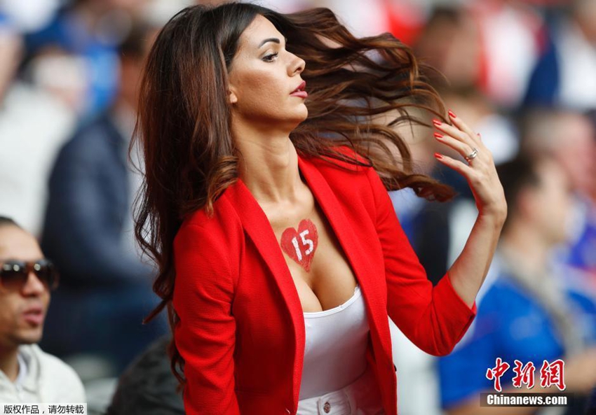 Hinchas guapas en la Eurocopa4