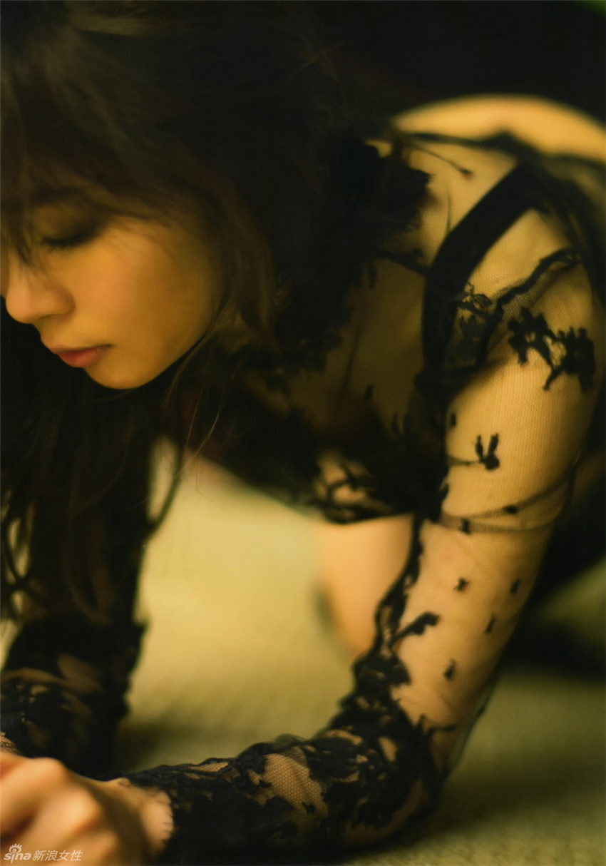 Sexy japonesa Rino Sashihara revela fotos sensuales