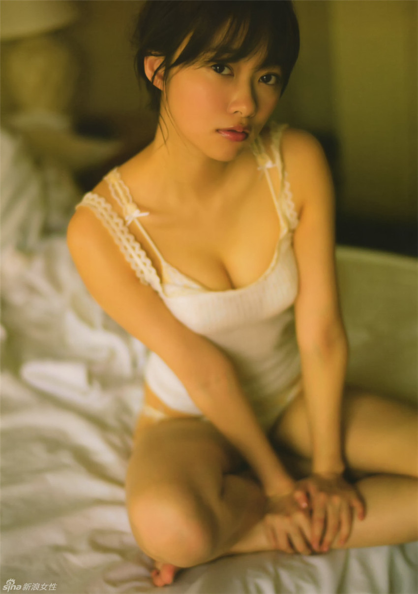 Sexy japonesa Rino Sashihara revela fotos sensuales