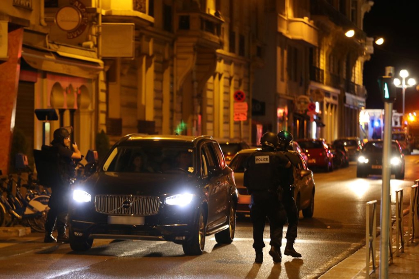 Al menos 77 muertos en Niza al arrollar un camión a una multitud ...