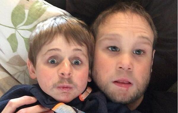 Padres e hijos 'cambiaron de cara' a través de una aplicación de celular1