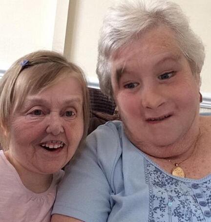 Padres e hijos 'cambiaron de cara' a través de una aplicación de celular7