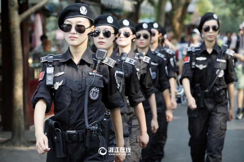 Una mirada al trabajo y la vida del escuadrón femenino de guardias para el G20