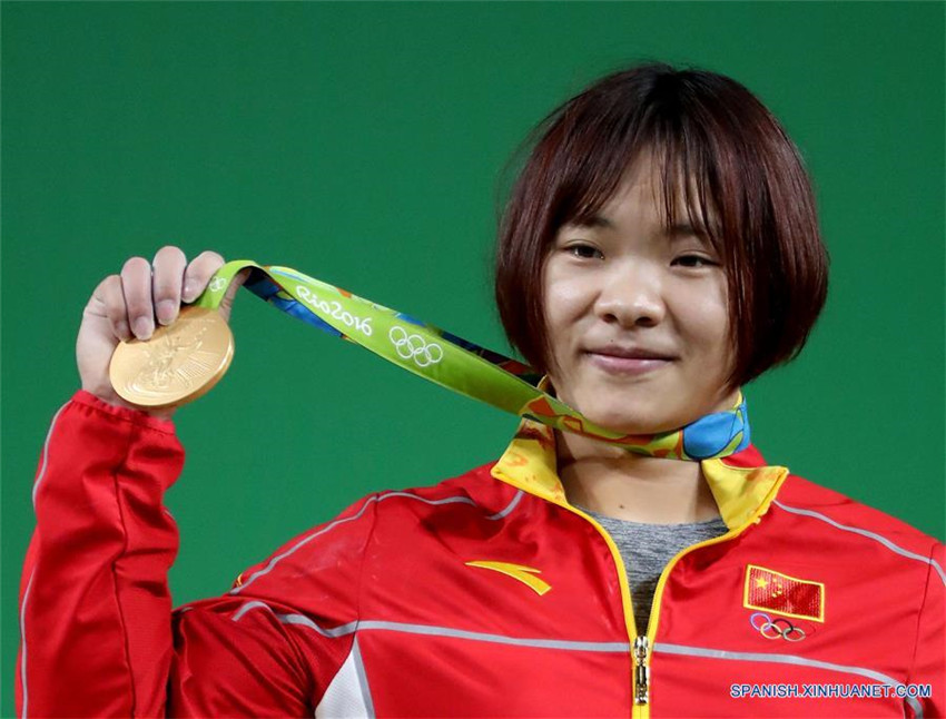 Río 2016: Xiang Yanmei de China gana oro en halterofilia de 69 kilogramos femenino