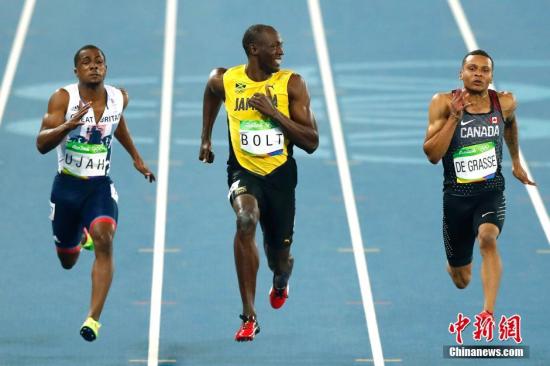 Jueves inolvidable con triplete de Bolt en los 200 m y doblete dorado de Brasil