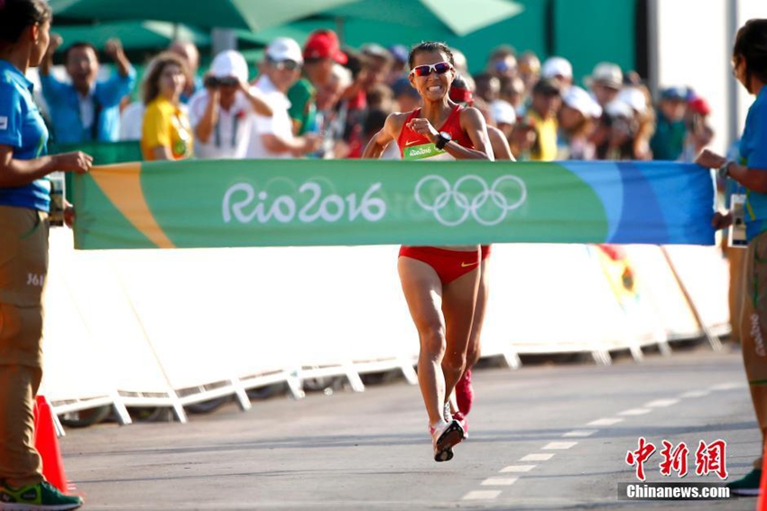 Liu Hong de China consigue gloria olímpica en marcha de 20km femenino3