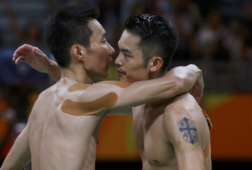 Lee de Malasia vence a Lin de China y avanza a final de bádminton masculino1