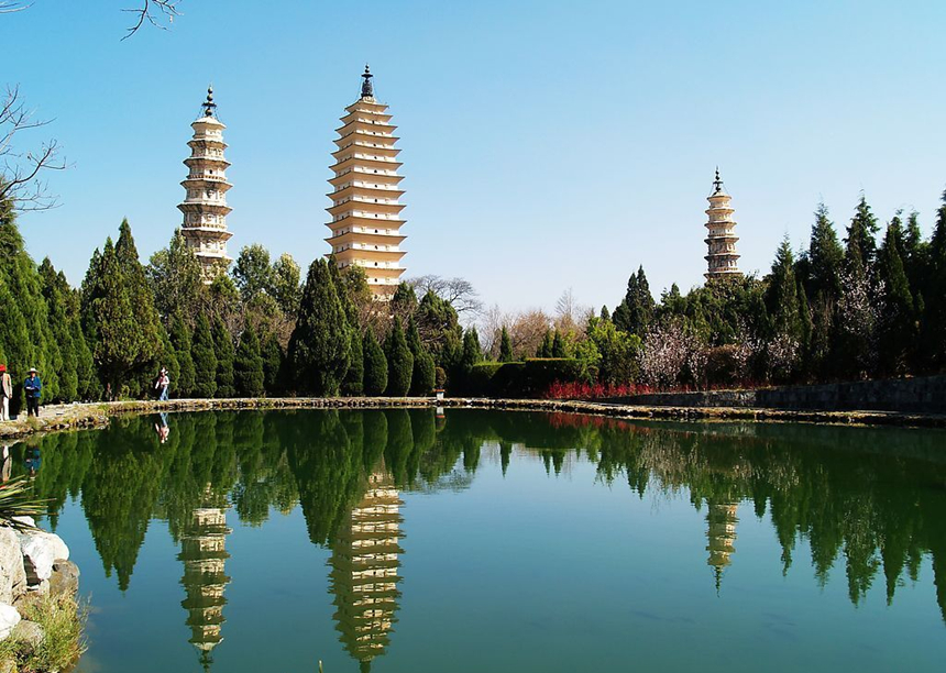 Tres Torres del Templo Chongsheng, Dali, Yunnan, China