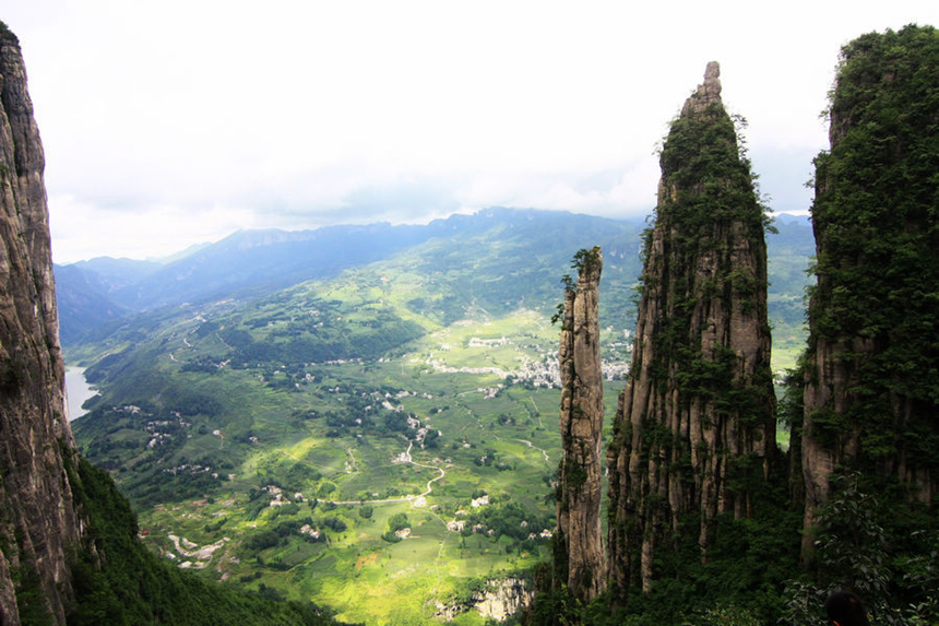 Columna de piedra del Cañón Enshi, Hubei, China