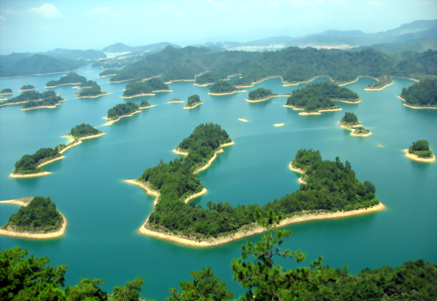 Miles Islas, Zhejiang, China