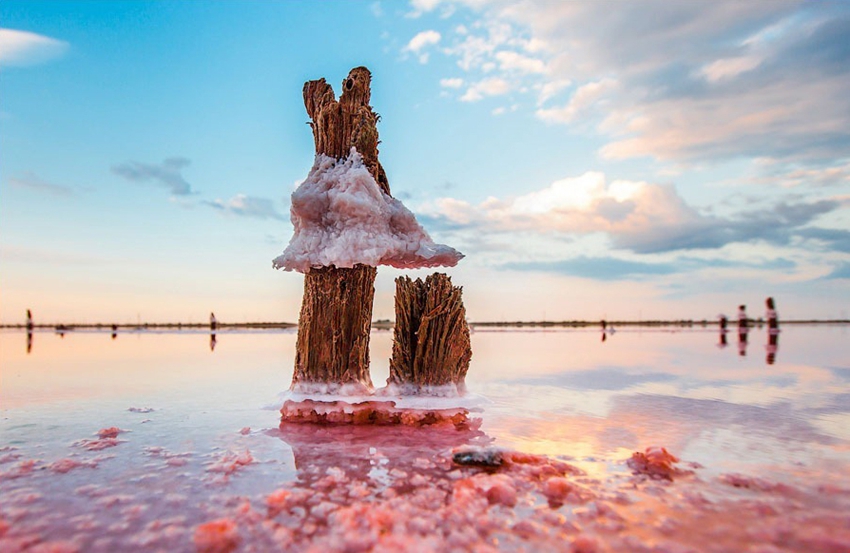 Lago salado Moinákskiy en la península Crimea en Ucrania10