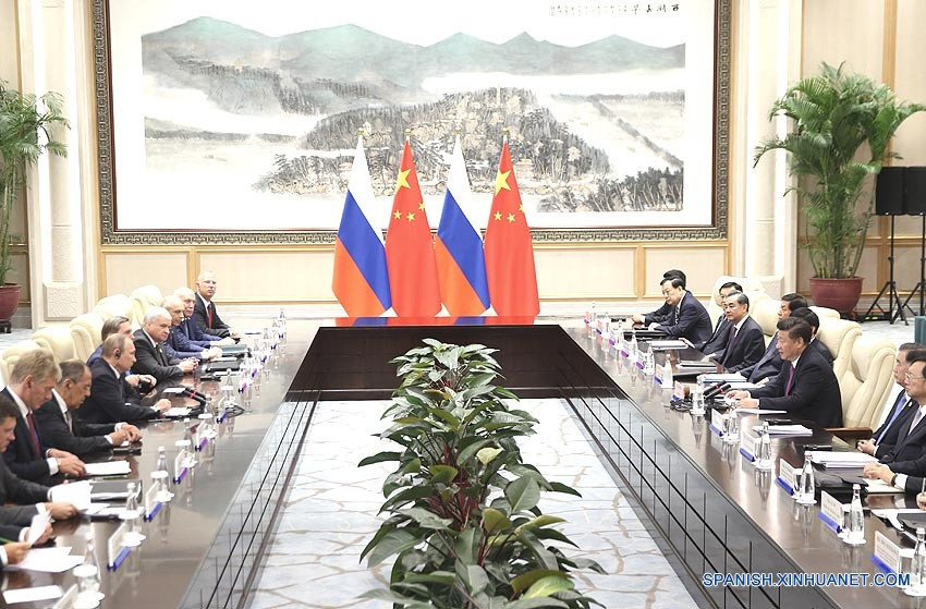 Presidentes de China y Rusia se reúnen y exhortan a firme apoyo mutuo