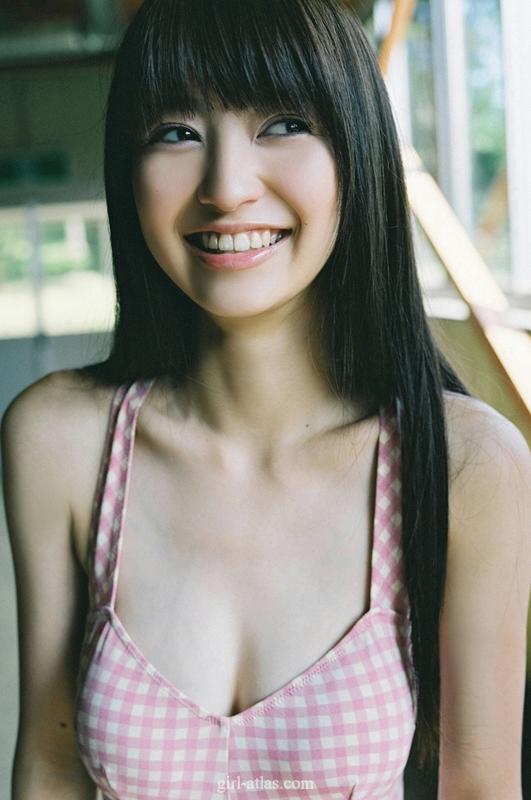10 imágenes de la hermosa japonesa Rina Aizawa