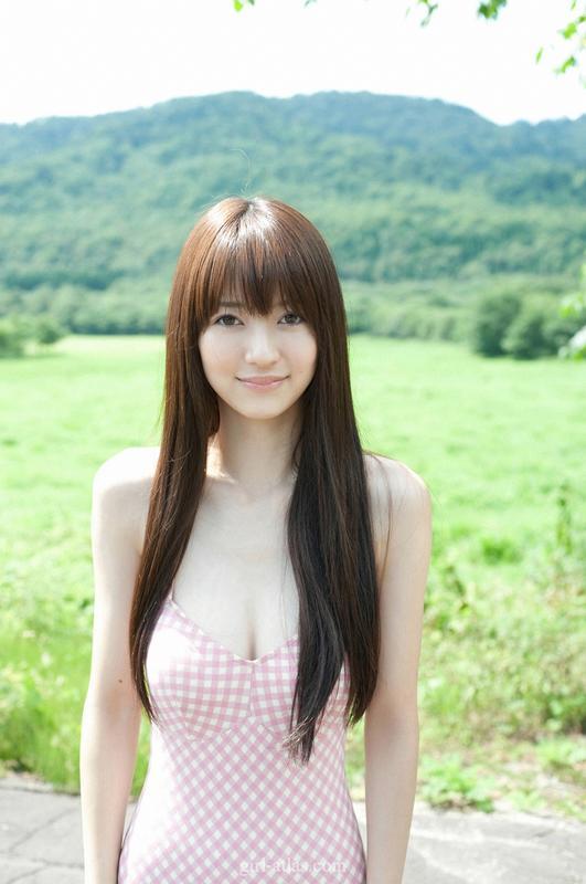 10 imágenes de la hermosa japonesa Rina Aizawa