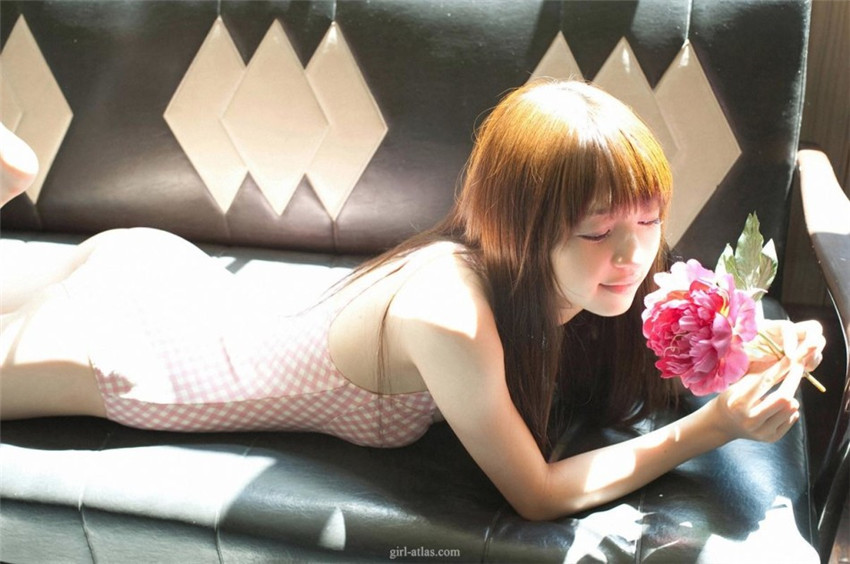 10 imágenes de la hermosa japonesa Rina Aizawa