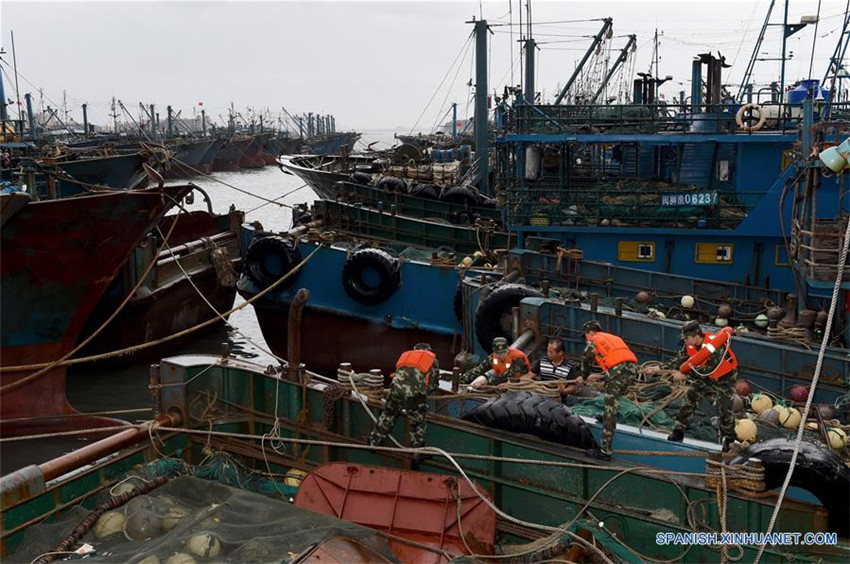 55.000 botes regresan a puerto en China ante cercanía de tifón 'Megi'