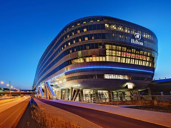 El grupo chino HNA invierte en la cadena hotelera Hilton
