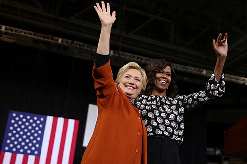 Clinton apela a su arma secreta: Michelle Obama3