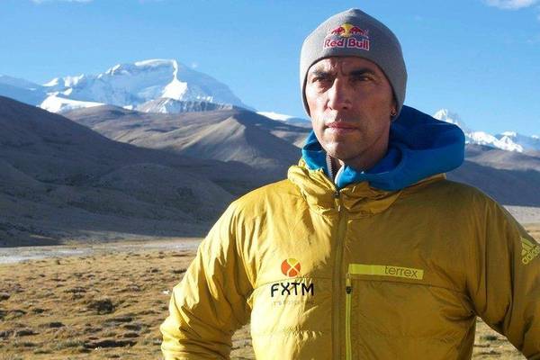 Deportista extremo salta desde 7 mil 700 metros de altura en los Himalayas8
