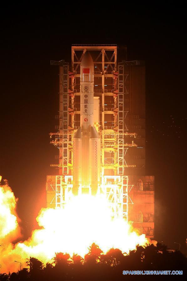 Nuevo cohete portador de carga pesada impulsa sueño espacial de China