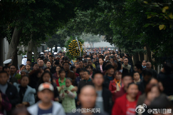 Cenizas de piloto china fallecida trasladadas a cementerio de ciudad natal3