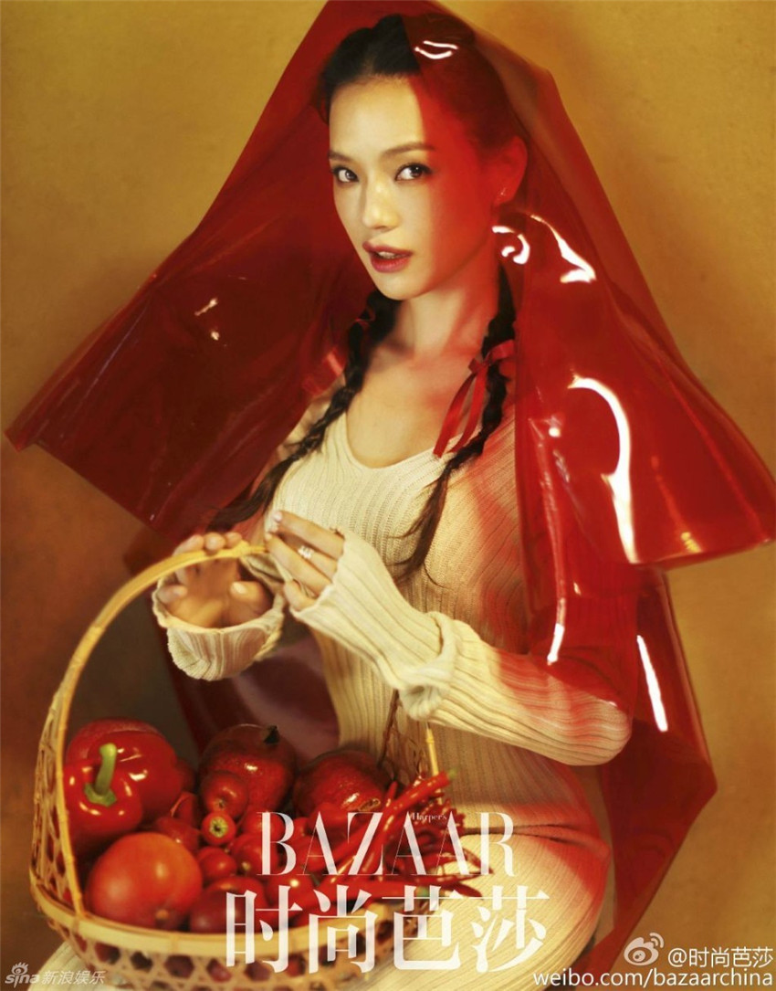 Shu Qi posa para la revista