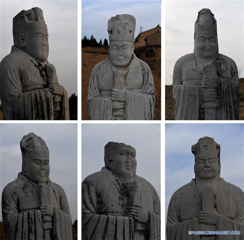 Esculturas de piedra en el Mausoleo de Jianling