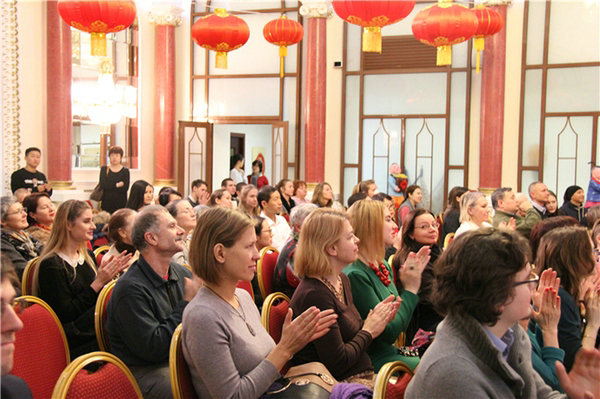 La ópera de Pekín encuentra nuevos seguidores en tres países