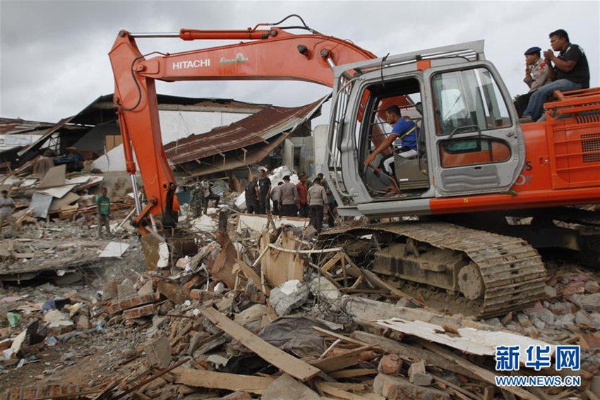 Indonesia sufre fatal terremoto