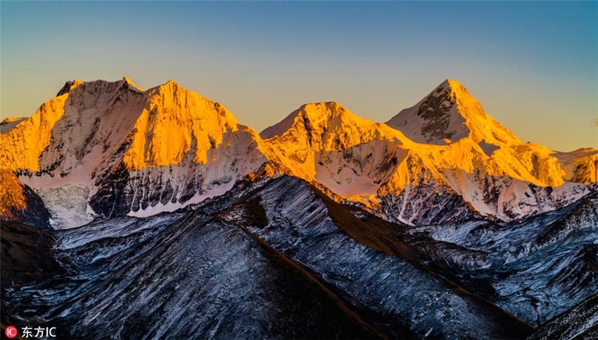 Espectaculeres paisajes de montañas nevadas en el occidente de Sichuan4