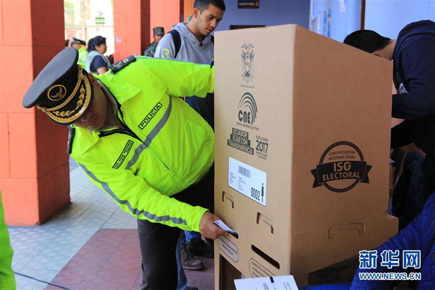 Moreno se declara vencedor en elecciones de Ecuador