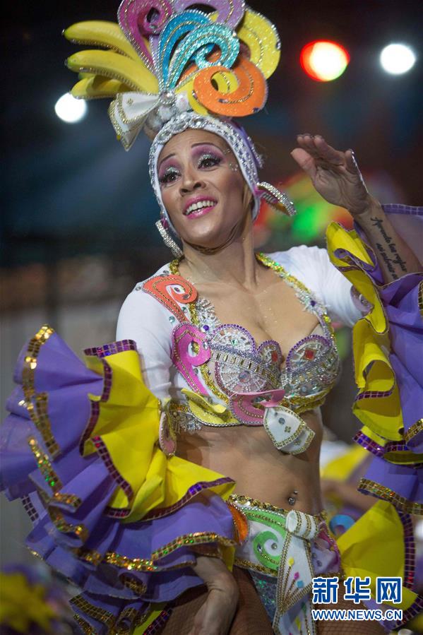 El carnaval invade España con sus comparsas y alegría 2
