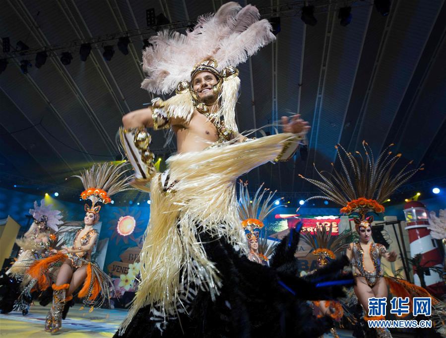 El carnaval invade España con sus comparsas y alegría 3