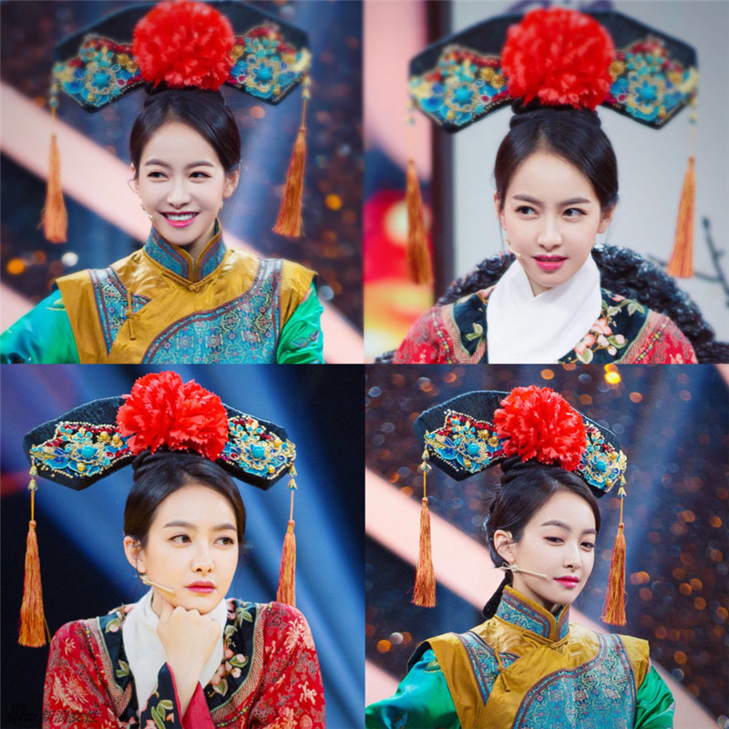 Actriz china Song Qian vestida en roba de estilo de dinastía Qing