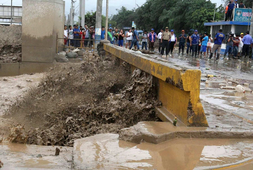 Pérdidas y destrucción dejadas por las fuertes lluvias en Perú2
