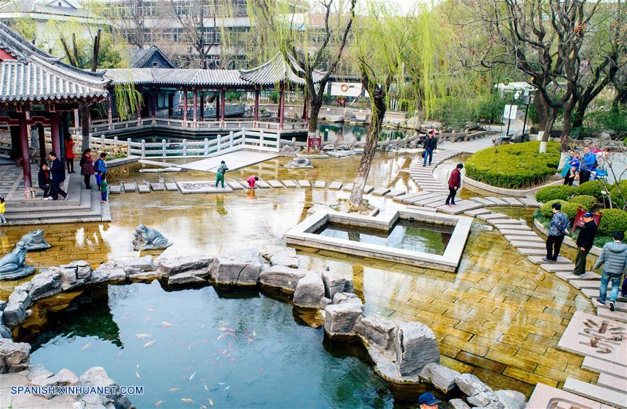 Shandong: Paisaje de Parque Wulongtan en Ji'nan