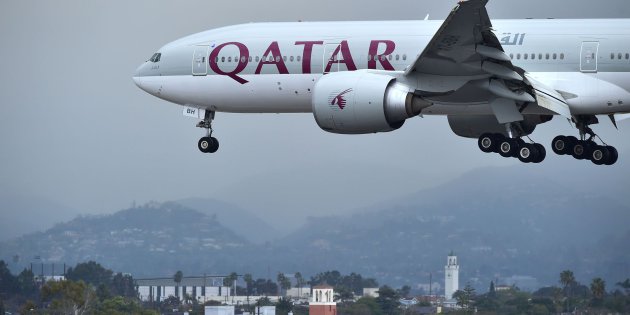 Francia podría unirse a la prohibición de aparatos electrónicos en vuelos desde 10 países musulmanes