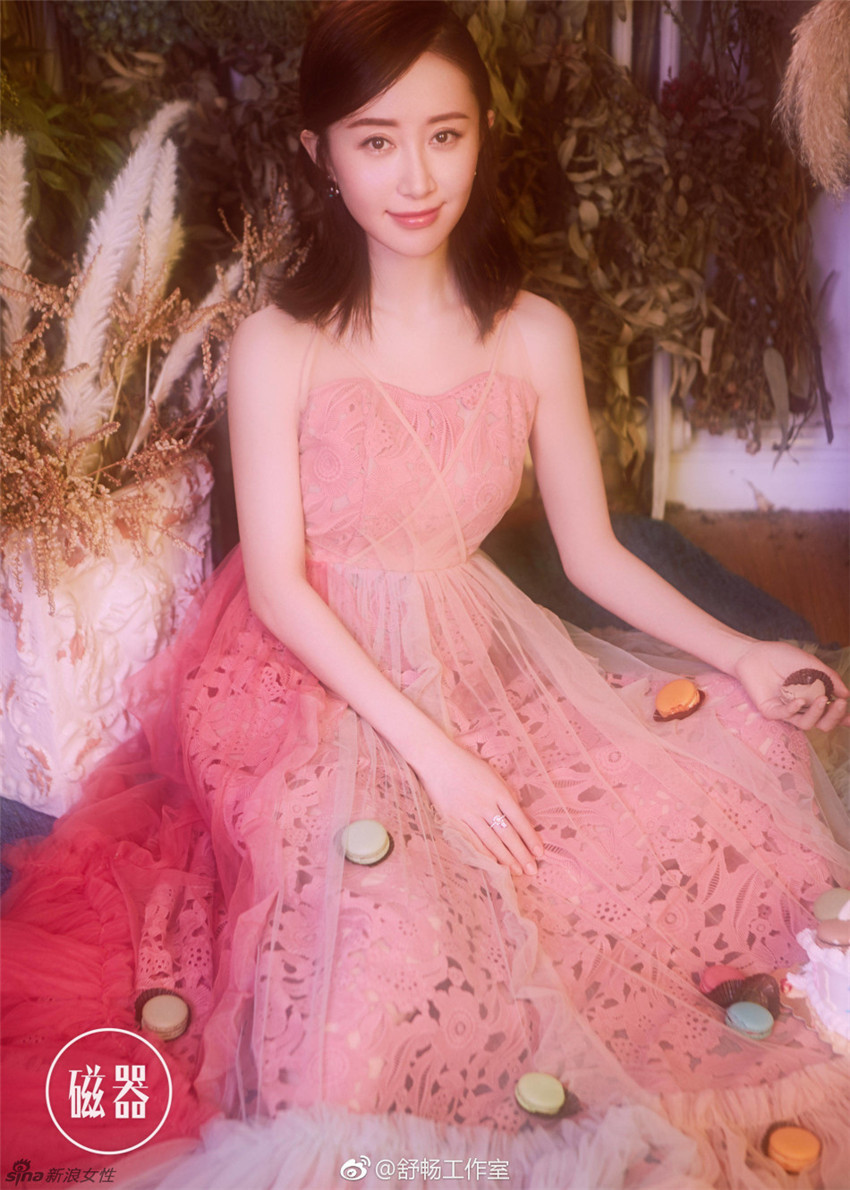 Actriz china Shu Chang se viste como princesa de flores