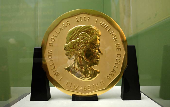 Roban moneda de oro más grande del mundo1