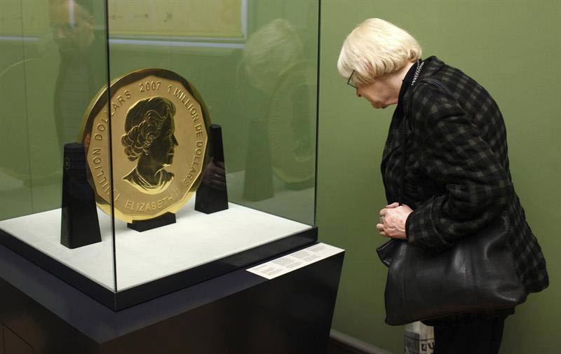 Roban moneda de oro más grande del mundo2