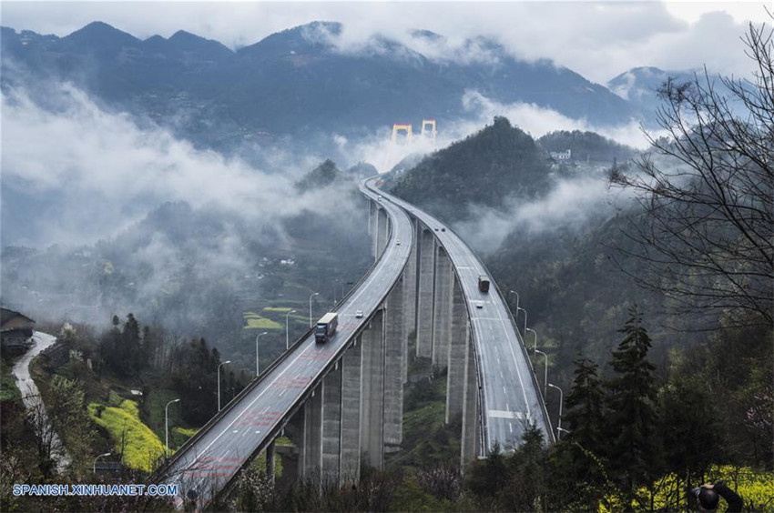 Hubei: Paisaje del Puente Siduhe