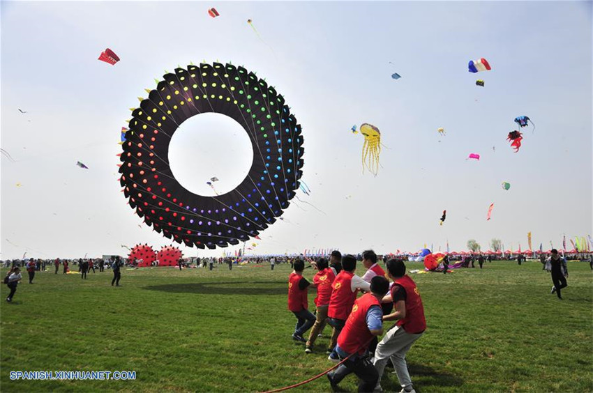 Shandong: 34 Festival Internacional del Cometa de Weifang